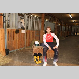 Arvid Auner meets Lipizzaner | © Region Graz | Rene Lederer