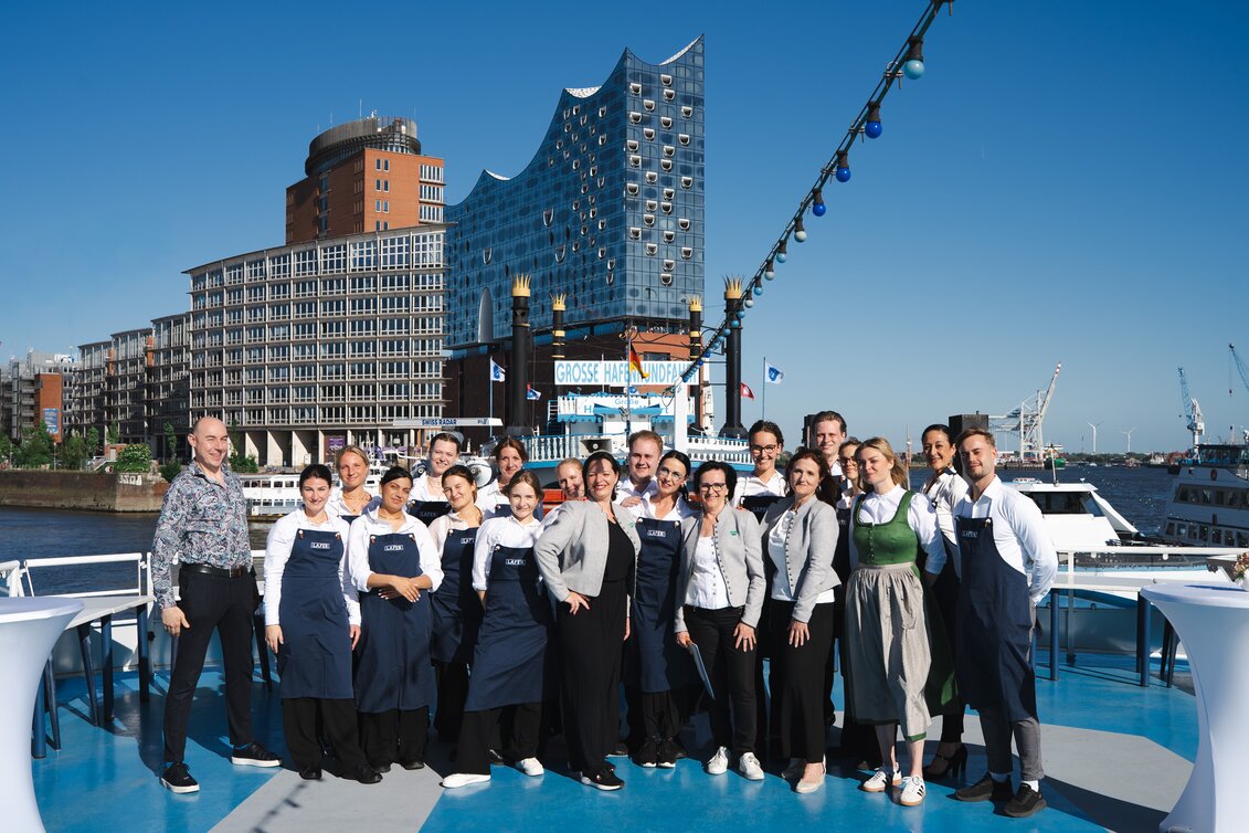 Vollmund-Team vor der Elbphilharmonie in Hamburg | © Region Graz | Wolfgang Hummer 