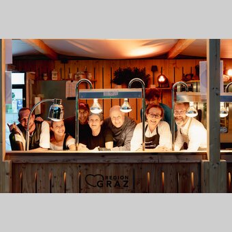 Roman Pekarz vom Kreuzwort (rechts außen) und sein kongeniales Team! | © Region Graz | Wolfgang Hummer 
