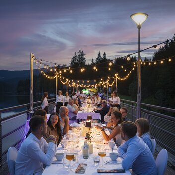: Vollmund am Packer Stausee – Dinner bei Sonnenuntergang | © Region Graz | Wolfgang Hummer 