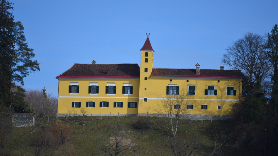 Schloss Arnfels im Herbst