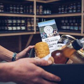Geschenkkorb der Imkerei Resch
