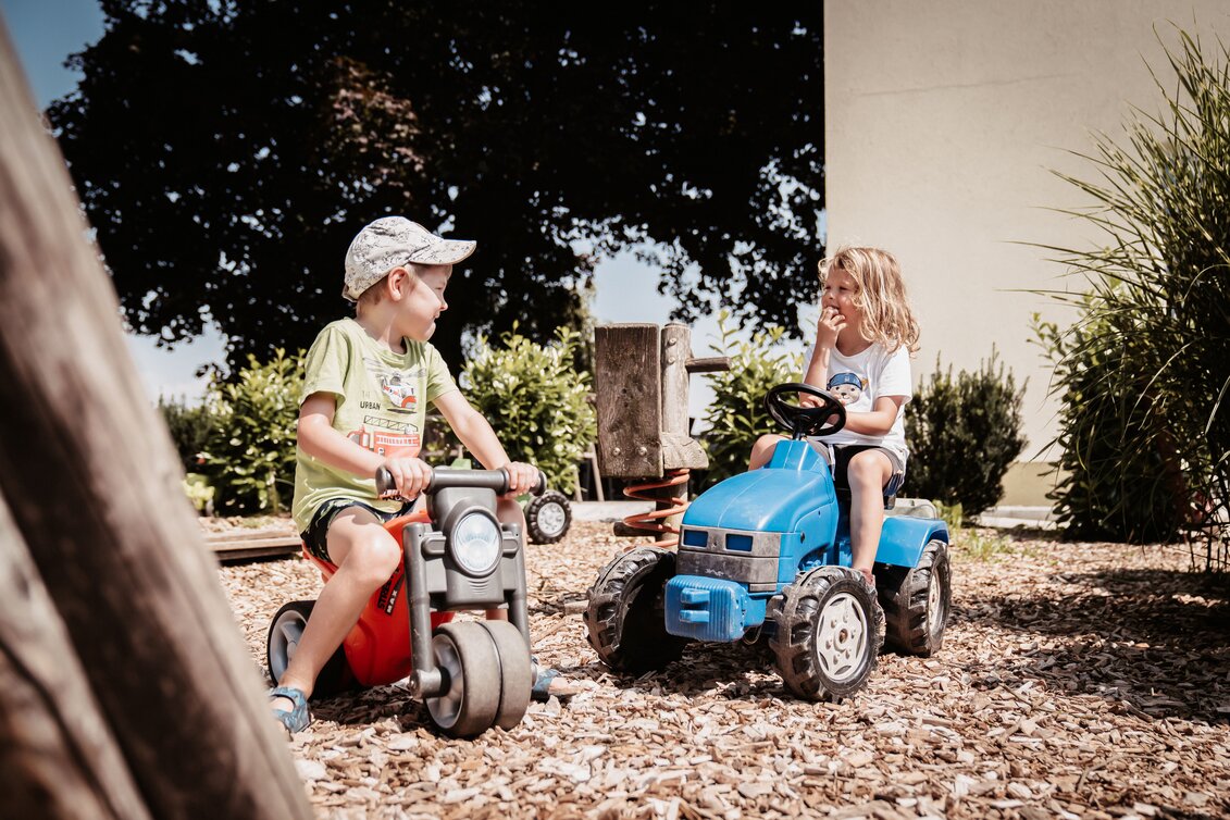Spielspaß auf dem Spielplatz | © TV Suedsteiermark | Gasthof Martinhof