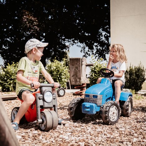 Spielspaß auf dem Spielplatz | © TV Suedsteiermark | Gasthof Martinhof