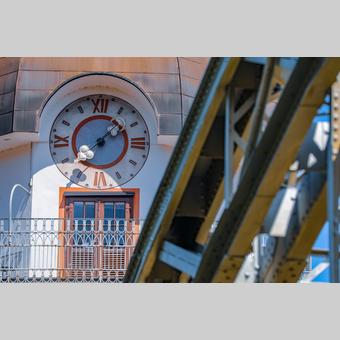 Detailansicht Schwammerlturm mit WAasenbrücke in Leoben | © Foto Freisinger | Armin Russold