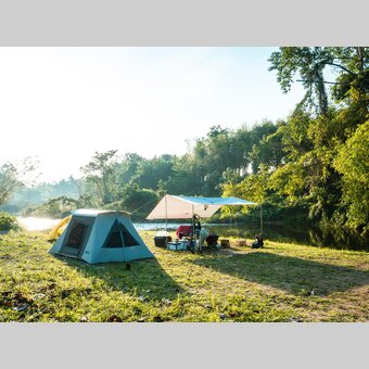 Symbolfoto Campen im Grünen | © Pixabay | itubb