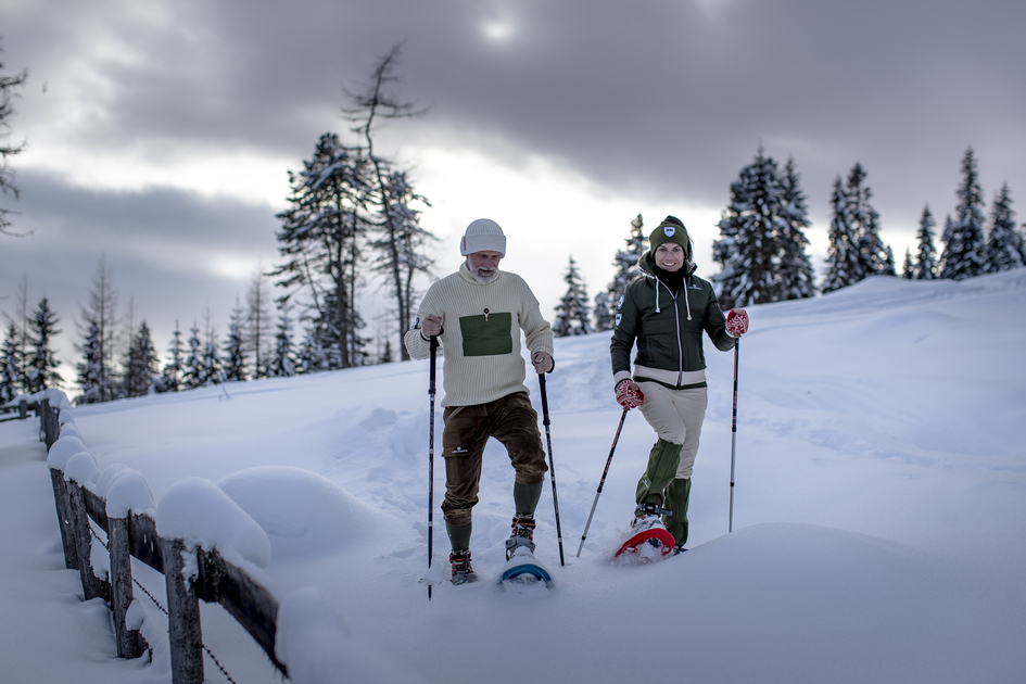 Schneeschuhwandern im Murtal – Steiermark | © Erlebnisregion Murtal | Tom Lamm | Nur im Zusammenhang mit dem Tourismusverband Murtal/ der Erlebnisregion Murtal und Schneeschuhwandern verwenden.