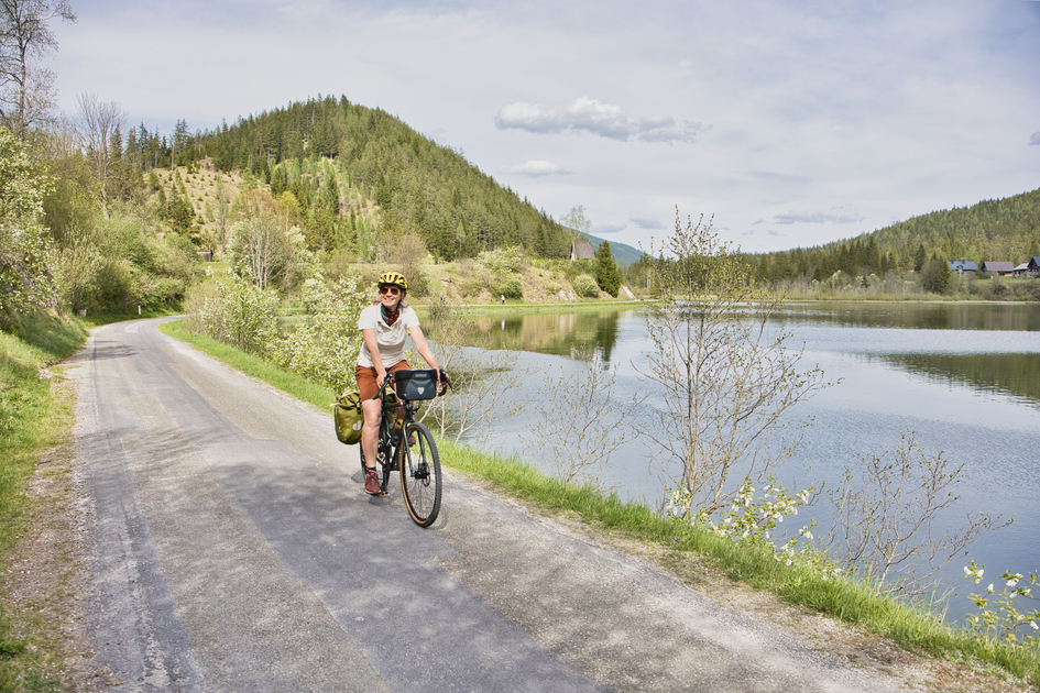Entlang des Hubertussees Richtung Mariazell | © Weges