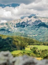 Landschaftsaufnahme von einer traumhaften Bergkulisse