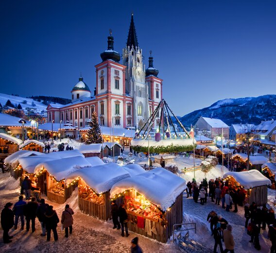 Blaue Stunde beim Mariazeller Advent | © Fred Lindmoser - www.lifepictures.at | Fred Lindmoser