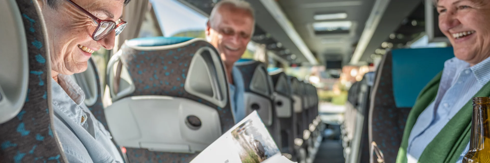 Lektüre Bus-Magazin im Reisebus | © Busreisen Steiermark