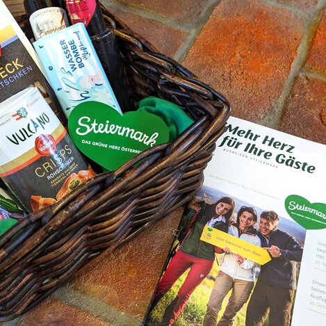 Steirisches Genusspaket und Katalog | © Busreisen Steiermark | Gabriele Grandl | © Busreisen Steiermark