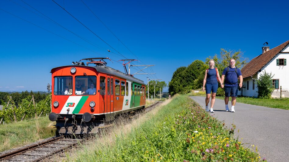 Sommerspaziergang entlang der Gleichenbergerbahn | © StB