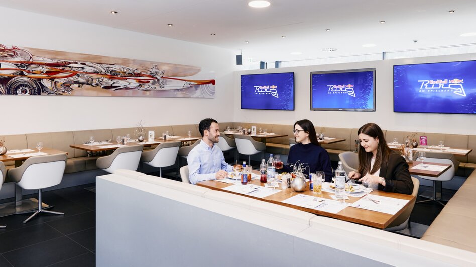 Mittagessen am Red Bull Ring in der sogenannten Bulls Lane