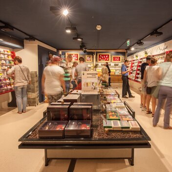 Im Zotter Schokoladen-Shop in Riegersburg | Alexander Rauch | © Busreisen Steiermark