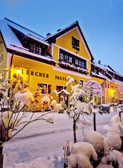 Hotel Lercher bei Schnee | © Tom Lamm | Tom Lamm