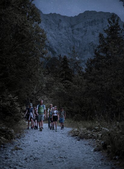 Wanderung am Abend | © Nationalpark Gesäuse | Stefan Leitner