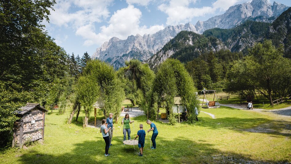 Spiele im Weidendom vom Nationalpark Gesäuse | © Stefan Leitner