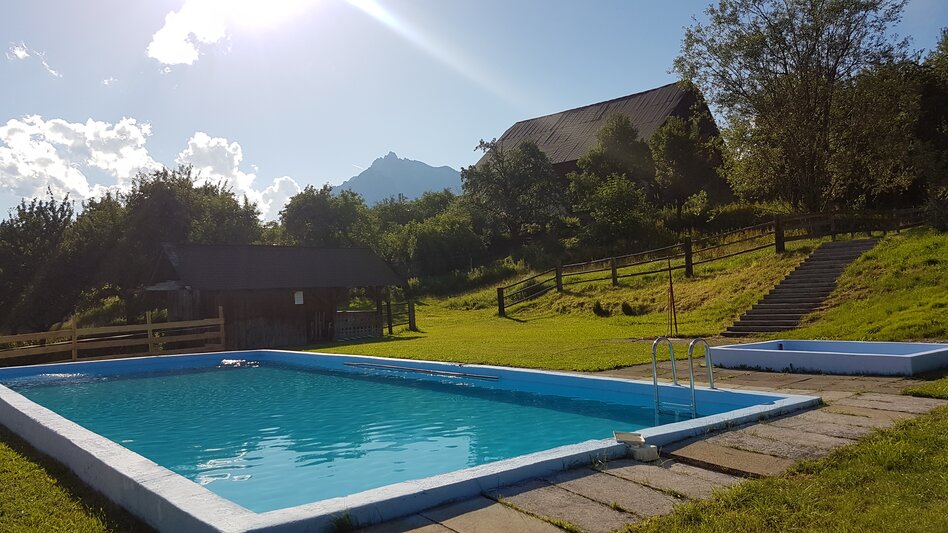 Der Pool des Pürcherhofs