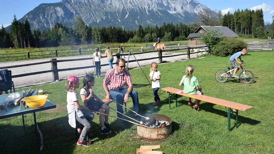 Beim Lagerfeuer am Pürcherhof