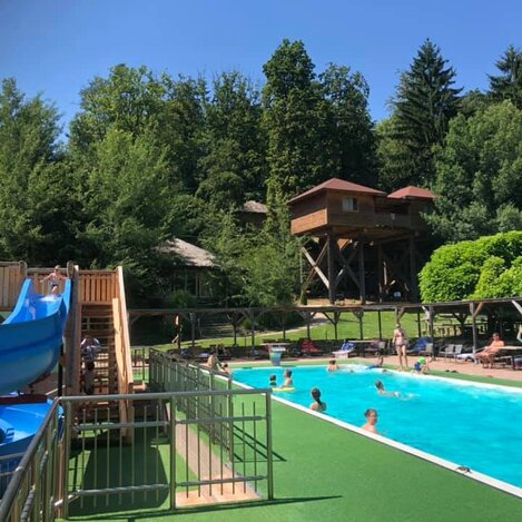 Pool und Wasserrutsche | © Styrassic Park | Mag. Markus Ulrich | © Styrassic Park