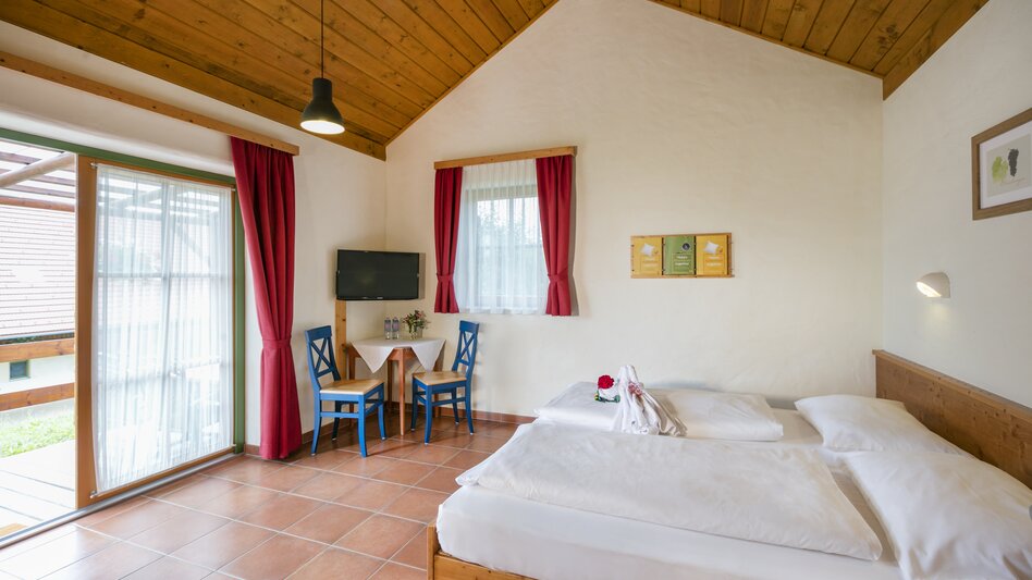Zimmer im JUFA Hotel Tieschen