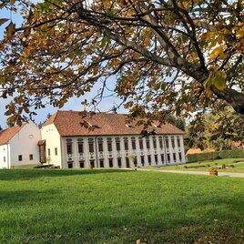 Külml Castle, Apfelland-Stubenbergsee in Eastern Styria | © Oststeiermark Tourismus