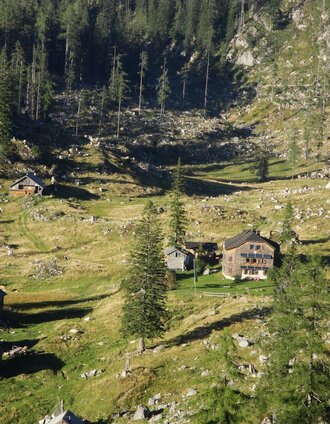 Schwarzenbergalm mit Ischler Hütte | Gerhard König | © Alpenverein Salzkammergut