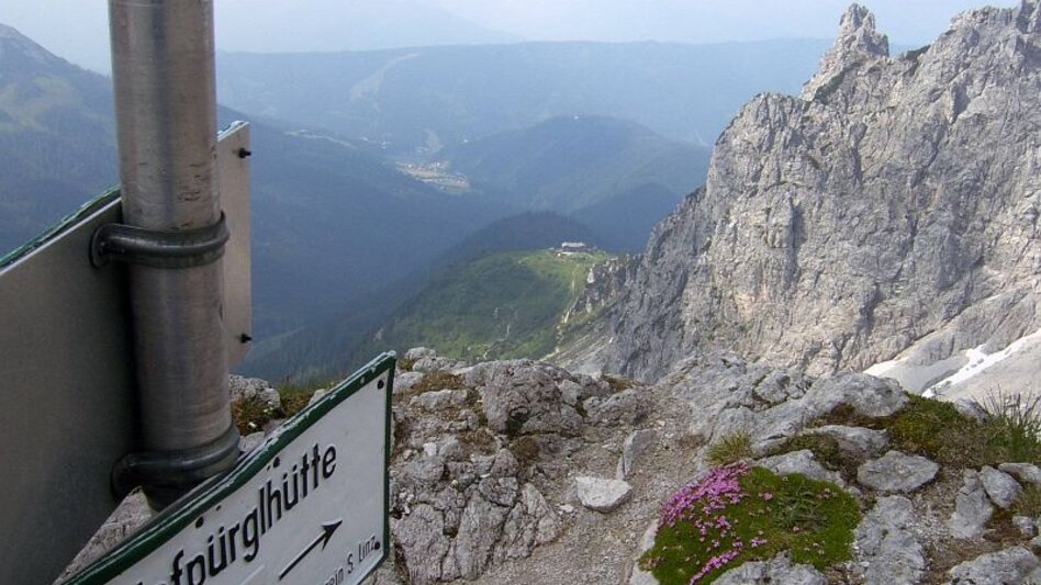 Long-Distance Hiking Trail Gosausee - Hofpürglhütte | Dachstein Circular Hiking Trail: Stage 01 - Touren-Impression #2.4 | © Outdooractive Redaktion