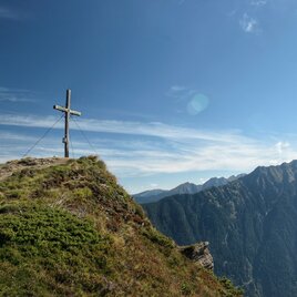 Summit cross on the Guschen | © Erlebnisregion Schladming-Dachstein
