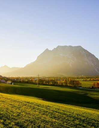 Blick aus dem Ennstal zurück auf den Grimming | bigshot.at | © Steiermark Tourismus