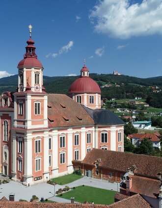 Pfarrkirche Pöllau und Wallfahrtskirche Pöllauberg in der Oststeiermark | Hans-Jürgen Pailer | © Oststeiermark Tourismus