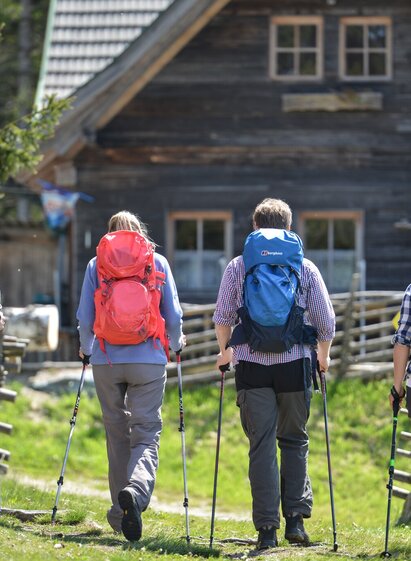 Wildwiesenhof_Hiking in Joglland to Wildwiesenhütte_Miesenbach_Eastern Styria | © Oststeiermark Tourismus | Kurt Elmleitner | © Oststeiermark Tourismus