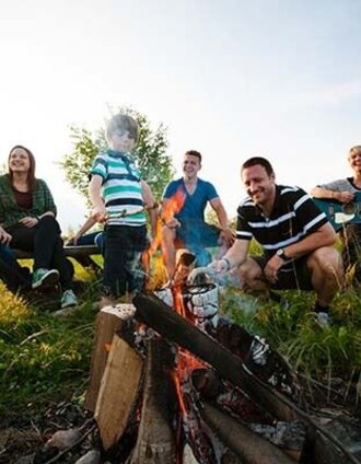 Lagerfeuer am Hühnerbach | Barbara Wagner | © Thermen- & Vulkanland