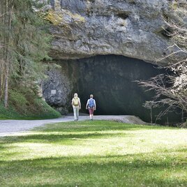Eingang Lurgrotte
