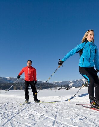 Langlaufen bei klarem Wetter in Tauplitz | Leo Himsl | © Tourismusverband Ausseerland Salzkammergut
