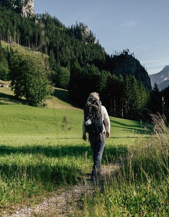 Etappenziel Bergsteigerdorf Johnsbach I Gesäuse | Max Mauthner | © ARGE Luchs Trail
