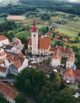 Luftbild Himmelsberg Straden | Marktgemeinde Straden | © Thermen- & Vulkanland