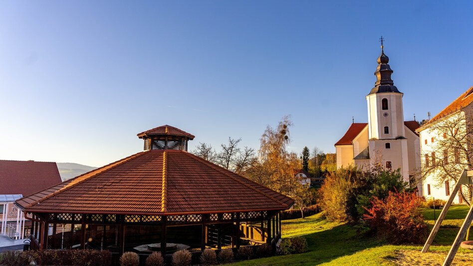 Themen- und Lehrpfad HWW-Wanderroute: St. Lorenzen am Wechsel - Flourls Schenke - Friedberg - Touren-Impression #2.2 | © Oststeiermark Tourismus