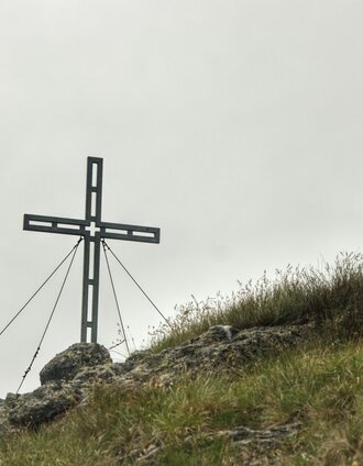 Hochrettelstein summit cross | Marlene Eggmayr | © Erlebnisregion Schladming-Dachstein
