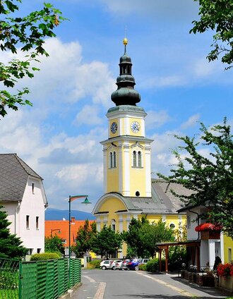 Blick zur Pfarrkirche Wenigzell, c Zug | Birgit Kandlbauer | © Oststeiermark Tourismus