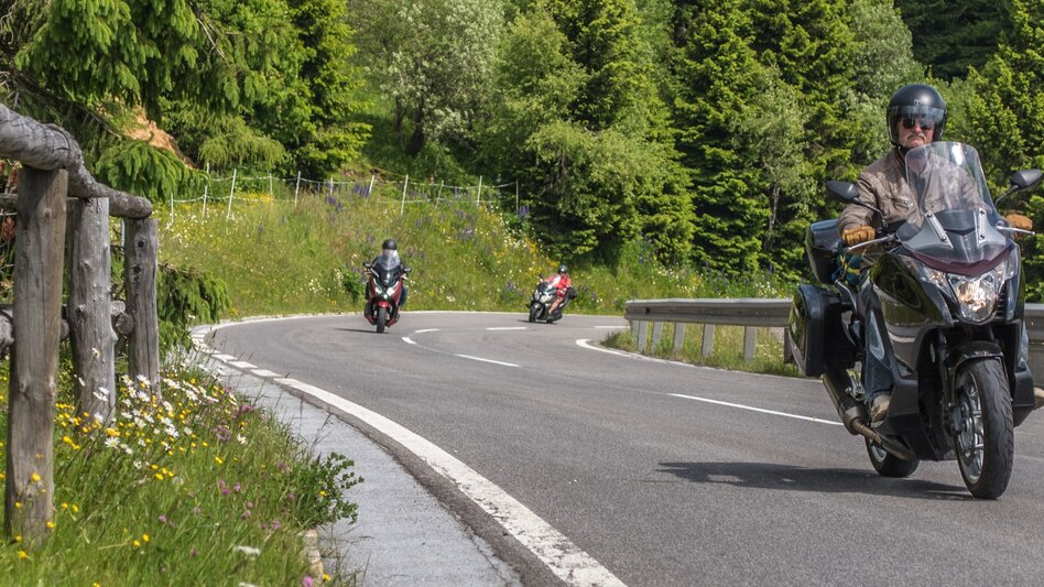 Panoramic Tours/Themed Routes Around the Zirbitzkogel -  Motorrad/ Oldtimer - Touren-Impression #2.1 | © Erlebnisregion Murtal