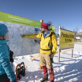 Snowshoers at the trail head for snowshoeing & horse-drawn-sleigh rides in Rohrmoos | © Gerhard Pilz - www.gpic.at