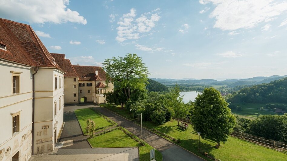 Hiking Route Panorama Gallery Sulmtal Sausal - Art & Wine No. 6 (Eastern Route) - Touren-Impression #2.1 | © Schloss Seggau, Kristoferitsch