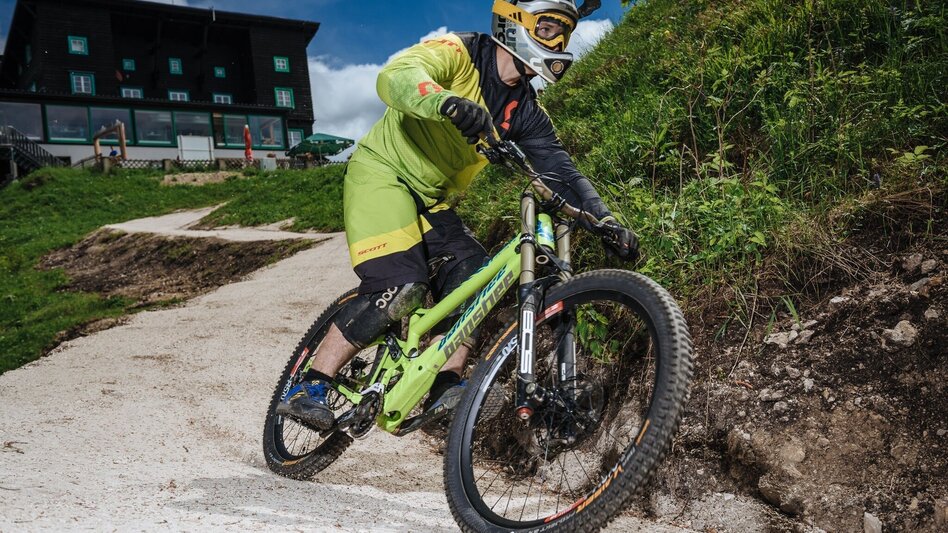 Mountainbike Mariazeller Bürgeralpe: Frontside Down - Touren-Impression #2.1 | © Bürgeralpe Mariazell