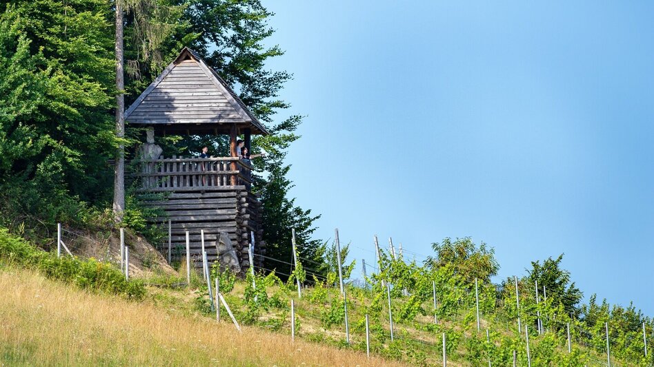 Hiking Route Parking is available right next to the cafe-pub Bicycle. - Touren-Impression #2.1 | © Südsteiermark