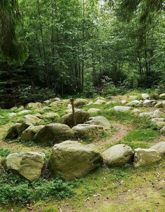 Stone labyrinth in Waisenegg_Joglland-Waldheimat_Eastern Styria | Christine Pollhammer | © Oststeiermark Tourismus