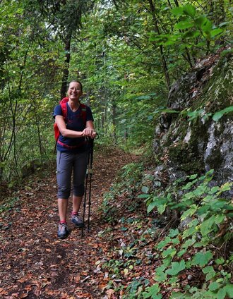 Am Weg zur Drachenhöhle_Naturpark Almenland_Oststeiermark | WEGES | © Oststeiermark Tourismus