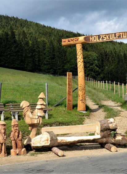Wooden Sculpture Path Entrance_Nechnitz_Eastern Styria | © Oststeiermark Tourismus | Haider | © Oststeiermark Tourismus