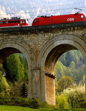 Am UNESCO Weltkulturerbe Bahnwanderweg | Stummer | © Südbahnmuseum
